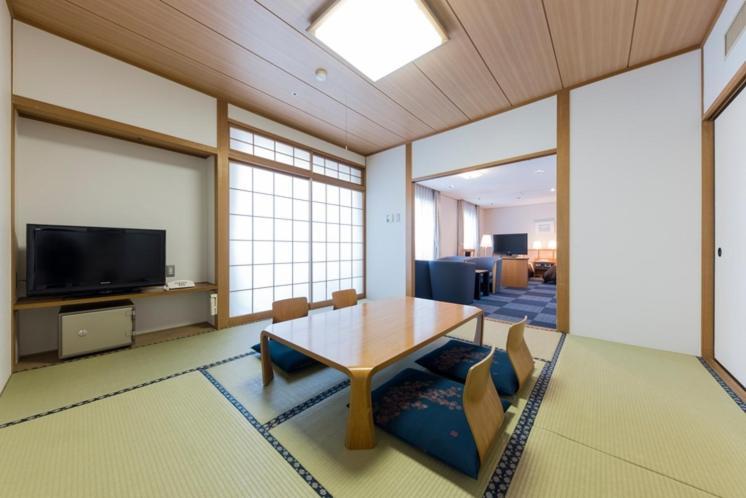 Hakata Sunhills Hotel ฟูกุโอกะ ภายนอก รูปภาพ